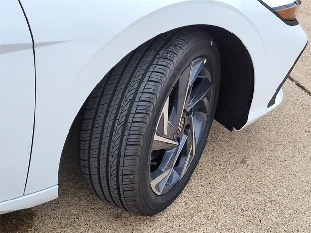 new 2025 Hyundai Elantra car, priced at $21,991