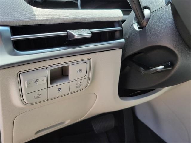 new 2025 Hyundai TUCSON Hybrid car, priced at $39,885
