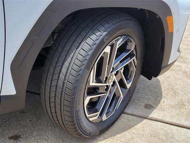 new 2025 Hyundai TUCSON Hybrid car, priced at $39,885