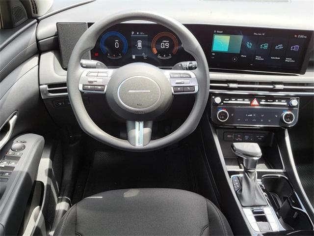 new 2025 Hyundai Tucson car, priced at $27,535