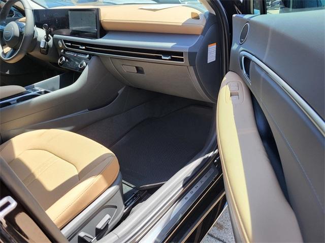 new 2025 Hyundai Sonata Hybrid car, priced at $34,760