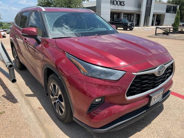 used 2023 Toyota Highlander Hybrid car, priced at $34,491