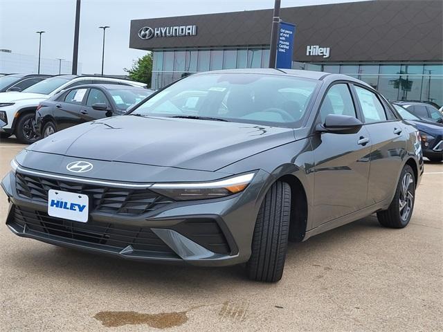 new 2025 Hyundai Elantra car, priced at $21,991