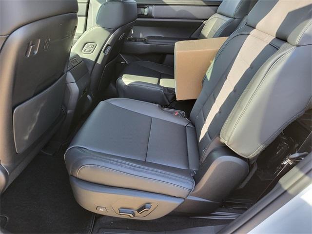 new 2025 Hyundai SANTA FE HEV car, priced at $48,680