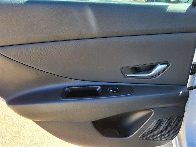 new 2025 Hyundai Elantra car, priced at $25,685