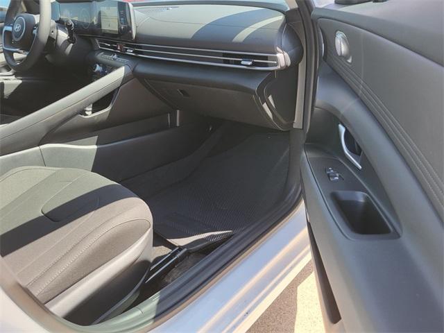 new 2025 Hyundai Elantra car, priced at $25,685