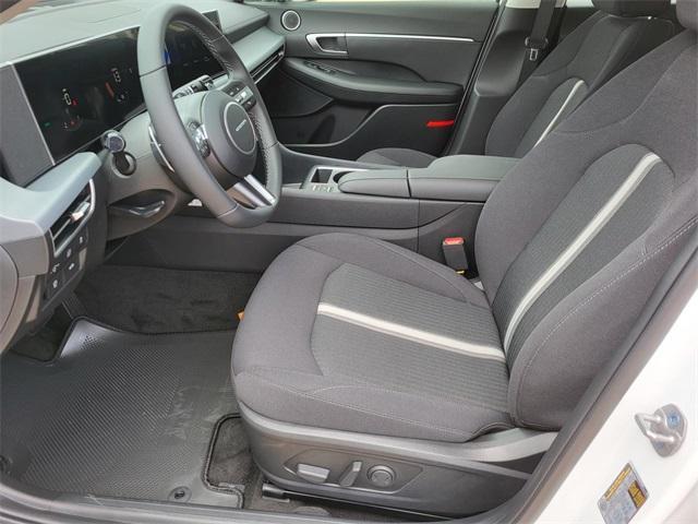 new 2025 Hyundai Sonata Hybrid car, priced at $29,830