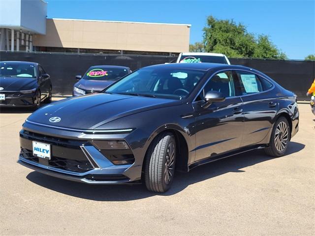 new 2024 Hyundai Elantra car, priced at $20,825