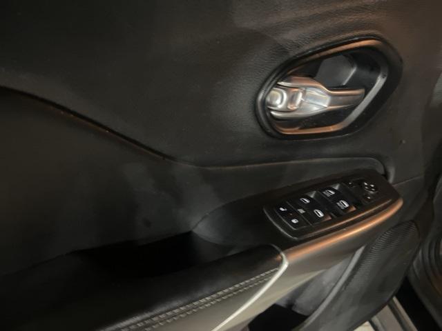 used 2021 Jeep Cherokee car, priced at $17,491