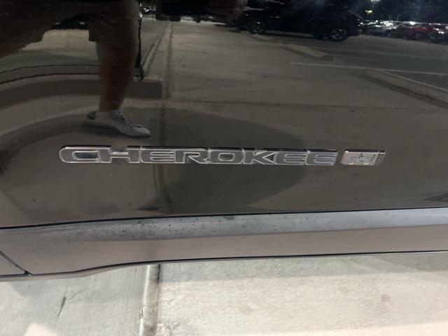 used 2021 Jeep Cherokee car, priced at $17,491