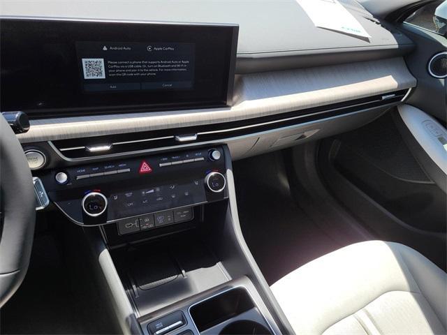 new 2025 Hyundai Sonata Hybrid car, priced at $28,880