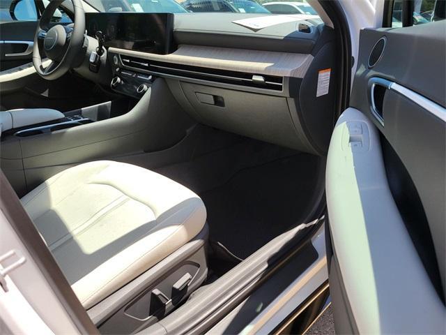 new 2025 Hyundai Sonata Hybrid car, priced at $28,880
