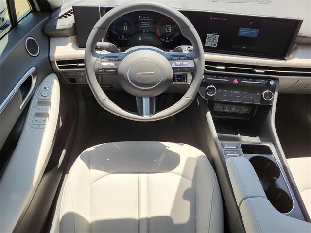 new 2025 Hyundai Sonata Hybrid car, priced at $28,880