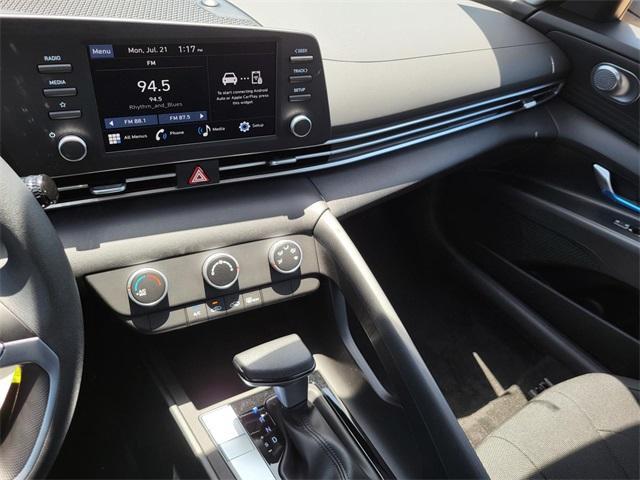new 2025 Hyundai Elantra car, priced at $20,260