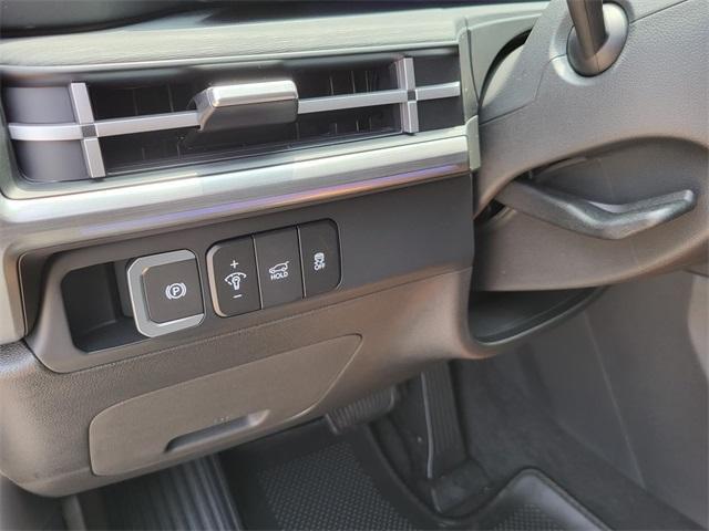 new 2025 Hyundai SANTA FE HEV car, priced at $43,245