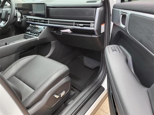 new 2025 Hyundai SANTA FE HEV car, priced at $43,245