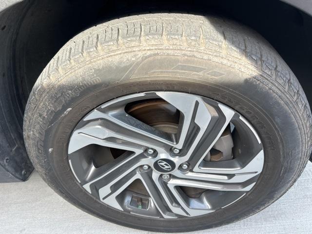 used 2021 Hyundai Santa Fe car, priced at $20,291