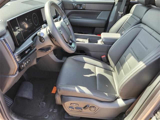 new 2025 Hyundai Santa Fe car, priced at $43,060