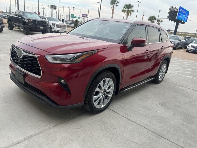 used 2020 Toyota Highlander car, priced at $26,991