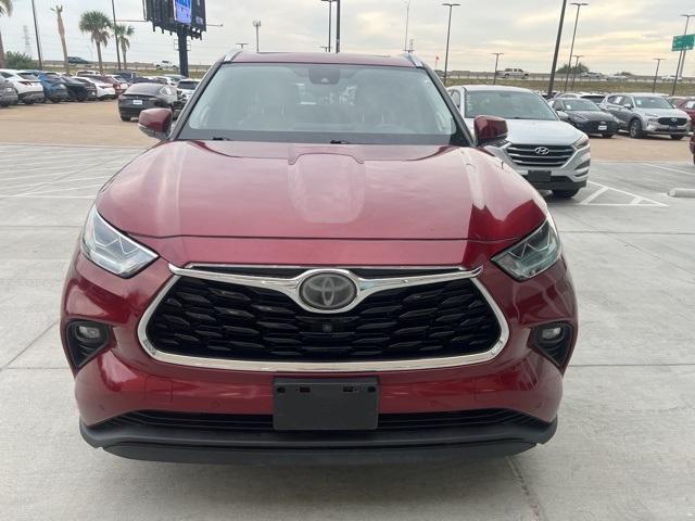 used 2020 Toyota Highlander car, priced at $26,991