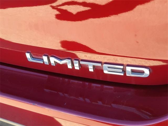 used 2020 Toyota Highlander car, priced at $26,391