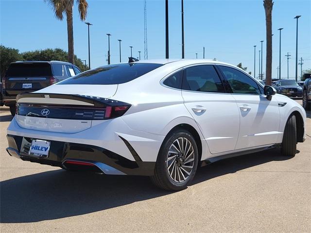 new 2024 Hyundai Sonata Hybrid car, priced at $28,235