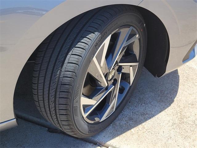 new 2025 Hyundai Elantra car, priced at $20,991