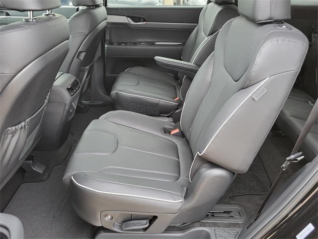 new 2025 Hyundai Palisade car, priced at $36,920