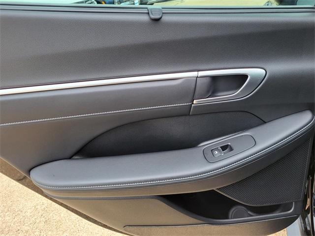 new 2025 Hyundai Sonata Hybrid car, priced at $34,943