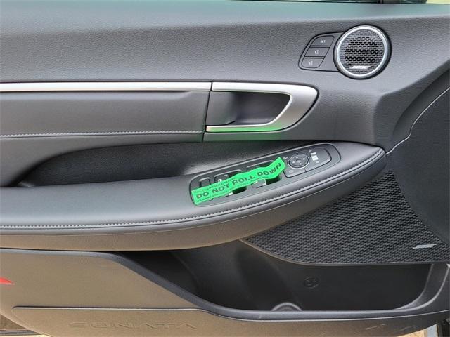 new 2025 Hyundai Sonata Hybrid car, priced at $34,943