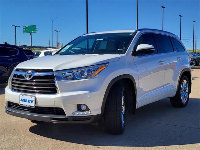 used 2016 Toyota Highlander car, priced at $22,898