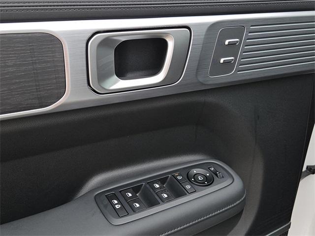 new 2025 Hyundai SANTA FE HEV car, priced at $43,214