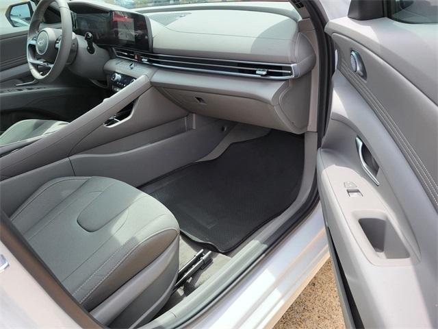 new 2025 Hyundai Elantra car, priced at $23,335