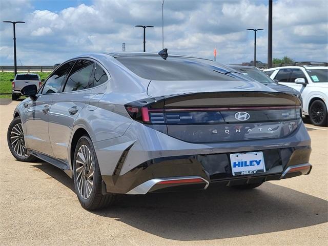 new 2025 Hyundai Sonata Hybrid car, priced at $35,643