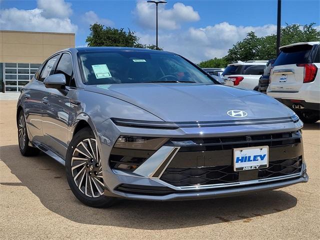 new 2025 Hyundai Sonata Hybrid car, priced at $35,643