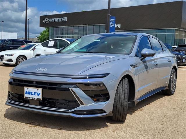 new 2025 Hyundai Sonata Hybrid car, priced at $35,643