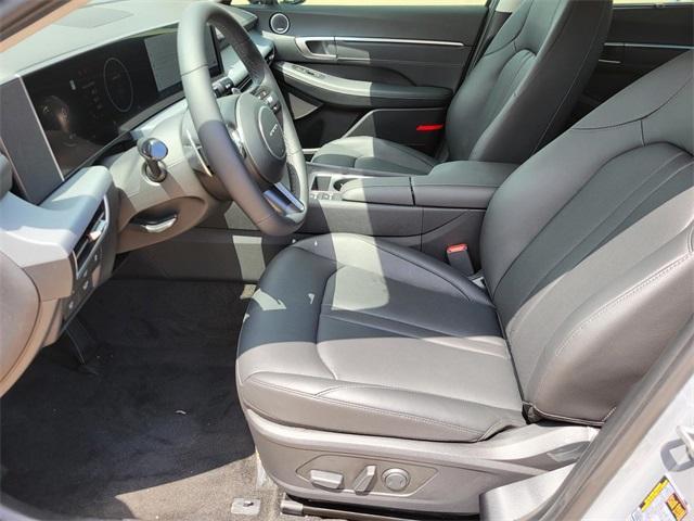 new 2025 Hyundai Sonata Hybrid car, priced at $35,643