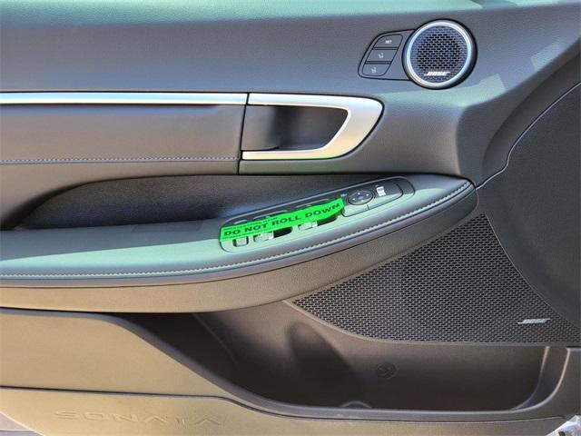 new 2025 Hyundai Sonata Hybrid car, priced at $35,643