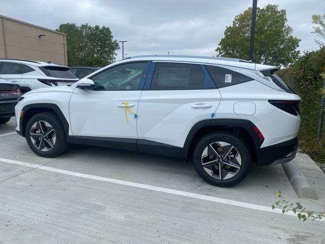 new 2025 Hyundai Tucson Hybrid car, priced at $34,865