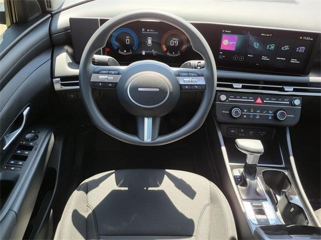 new 2025 Hyundai Tucson car, priced at $26,570