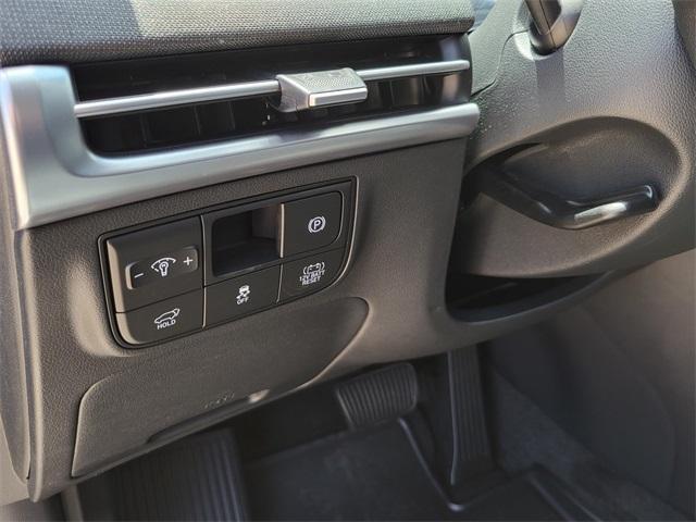new 2025 Hyundai TUCSON Hybrid car, priced at $38,270