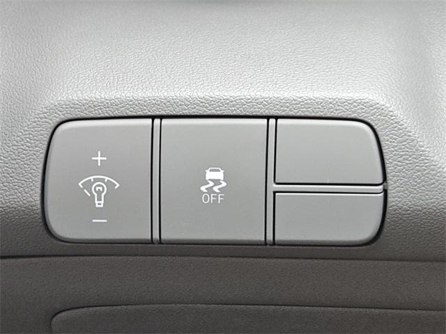 new 2025 Hyundai Elantra car, priced at $21,760
