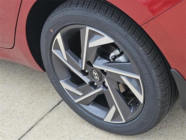new 2025 Hyundai Elantra car, priced at $21,760