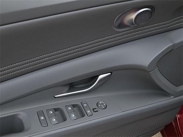 new 2025 Hyundai Elantra car, priced at $21,760