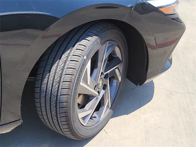 new 2025 Hyundai Elantra car, priced at $20,991