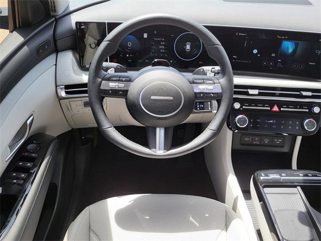 new 2025 Hyundai TUCSON Hybrid car, priced at $41,045
