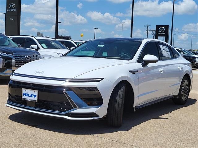 new 2025 Hyundai Sonata Hybrid car, priced at $35,260