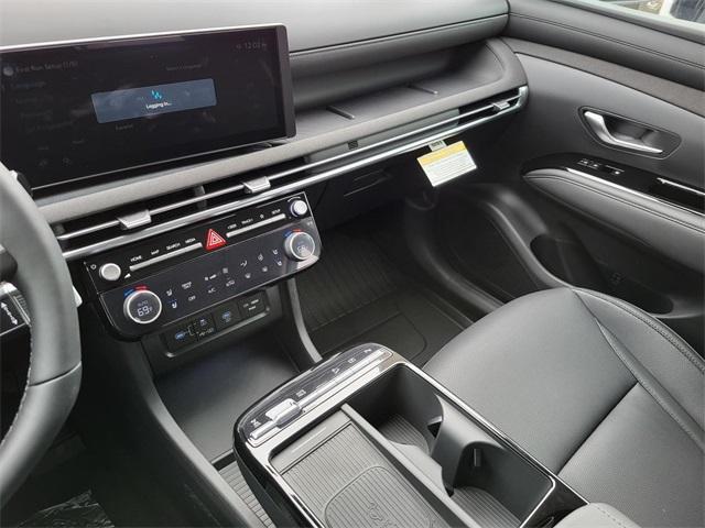new 2025 Hyundai TUCSON Hybrid car, priced at $39,110