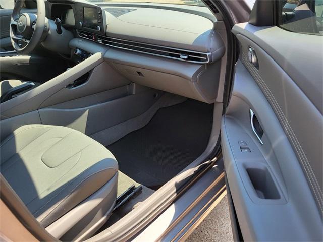 new 2025 Hyundai Elantra car, priced at $21,991