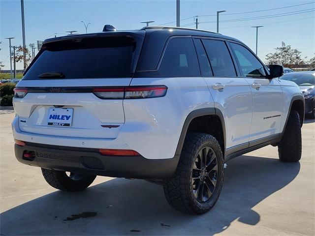 used 2022 Jeep Grand Cherokee car, priced at $39,000